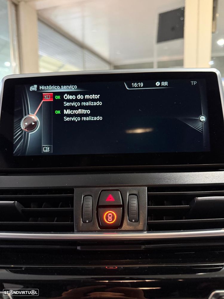 BMW 220 Active Tourer d Aut. Luxury Line - 25