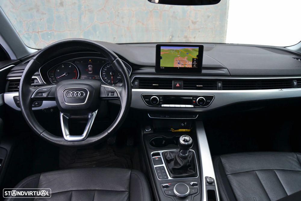 Audi A4 2.0 TDI Design - 10