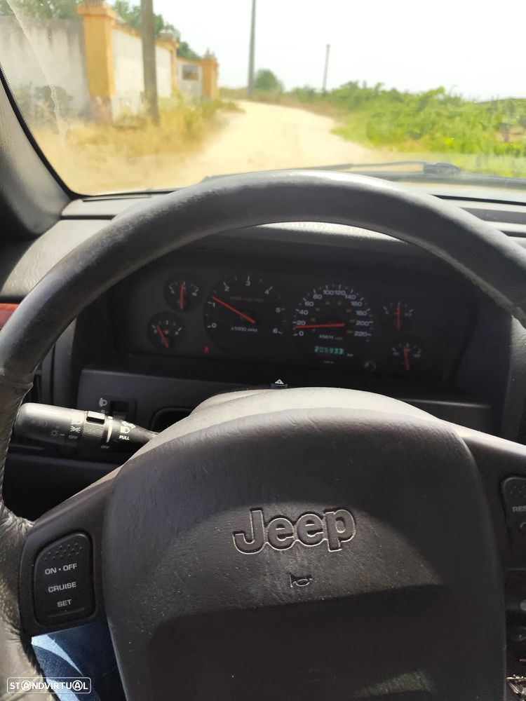 Jeep Grand Cherokee - 5