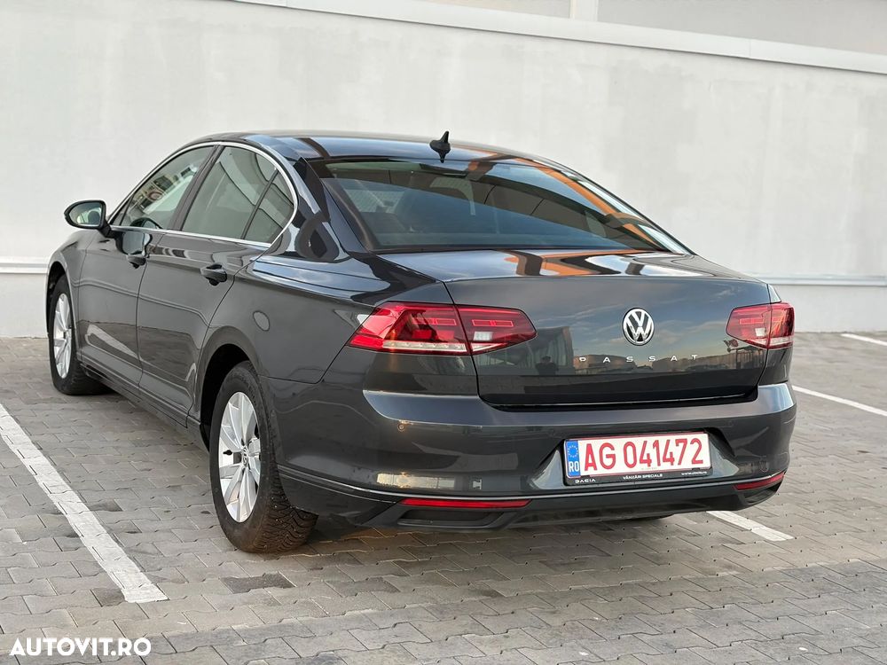 Volkswagen Passat - 8