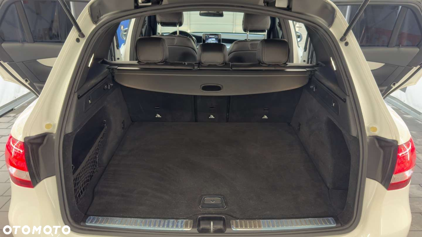 Mercedes-Benz GLC - 37