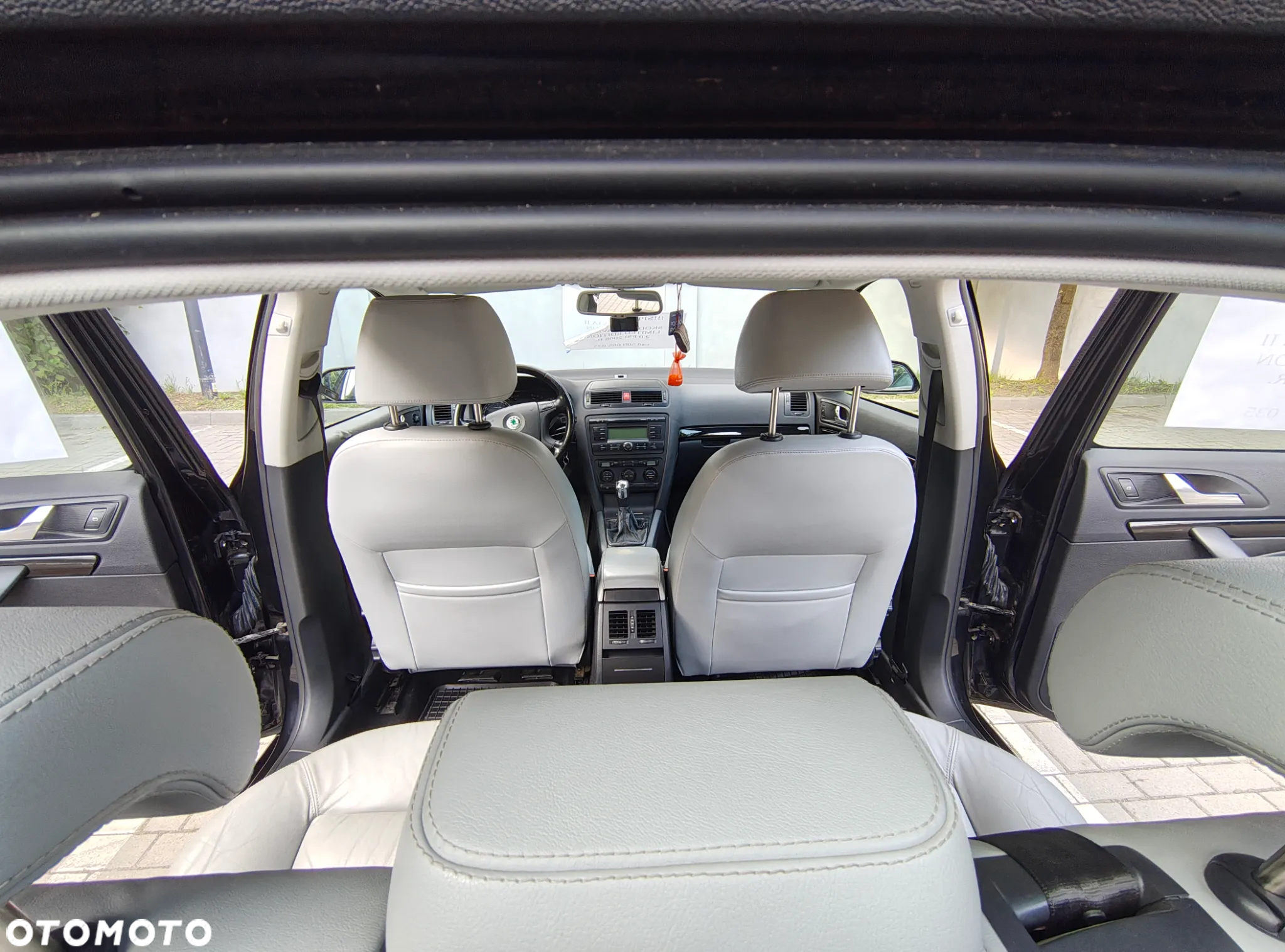 Skoda Octavia 2.0 FSI Edition 100 - 17