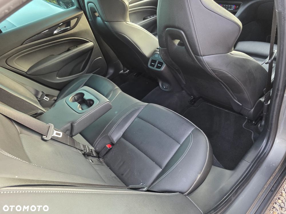 Opel Insignia 2.0 BiTurbo D 4x4 Automatik GSI - 9