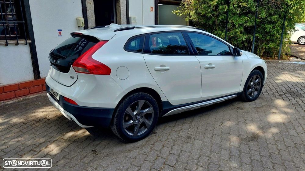 Volvo V40 Cross Country 2.0 D2 Summum - 3