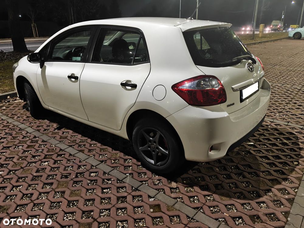 Toyota Auris 1.33 VVT-i Active - 3
