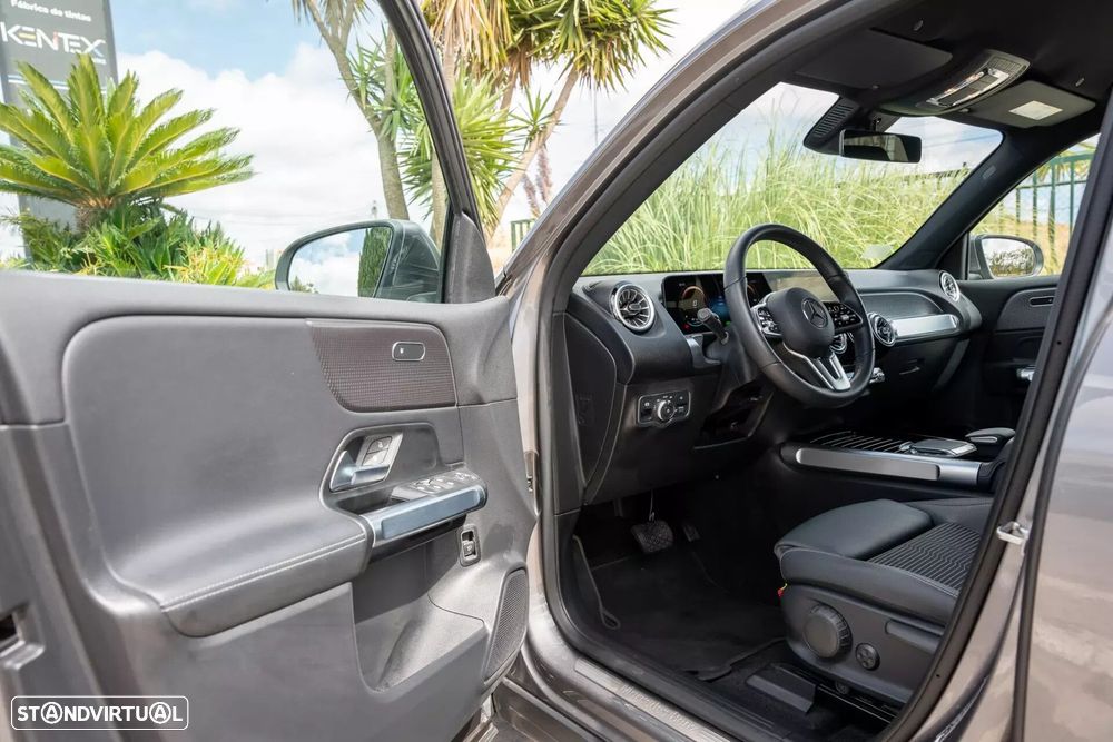 Mercedes-Benz EQB - 17