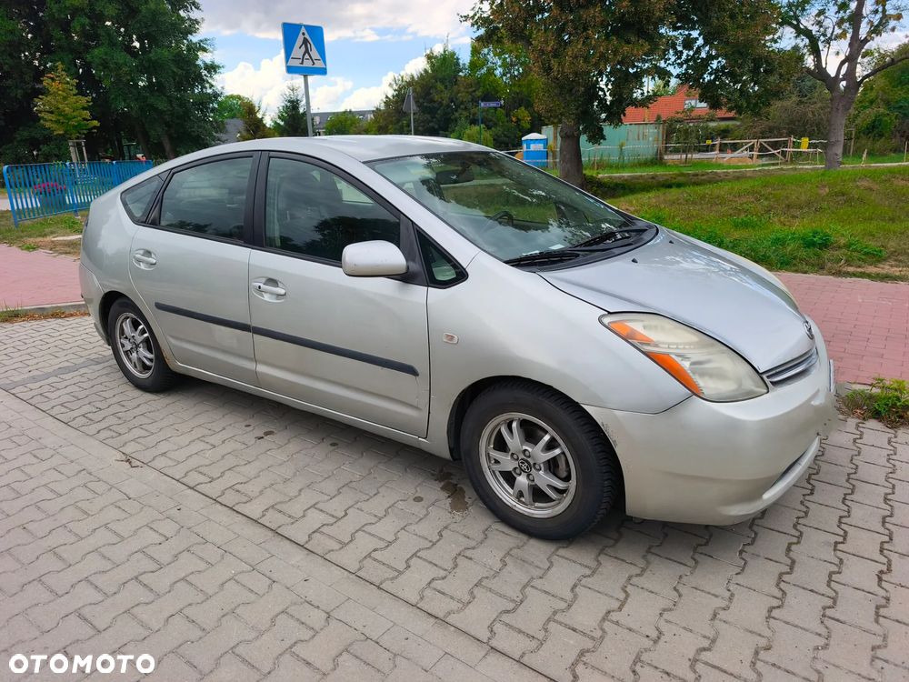 Toyota Prius - 12