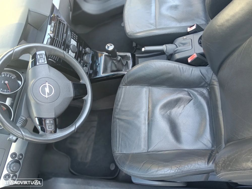 Opel Astra 1.8 Sport - 24