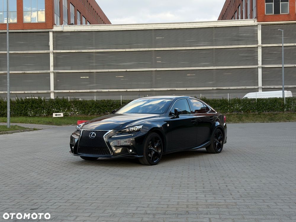 Lexus IS 300h Business Edition - 3