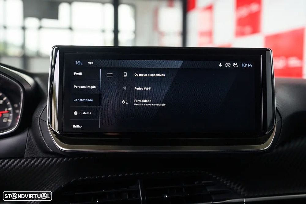 Peugeot 2008 1.2 PureTech Style - 32