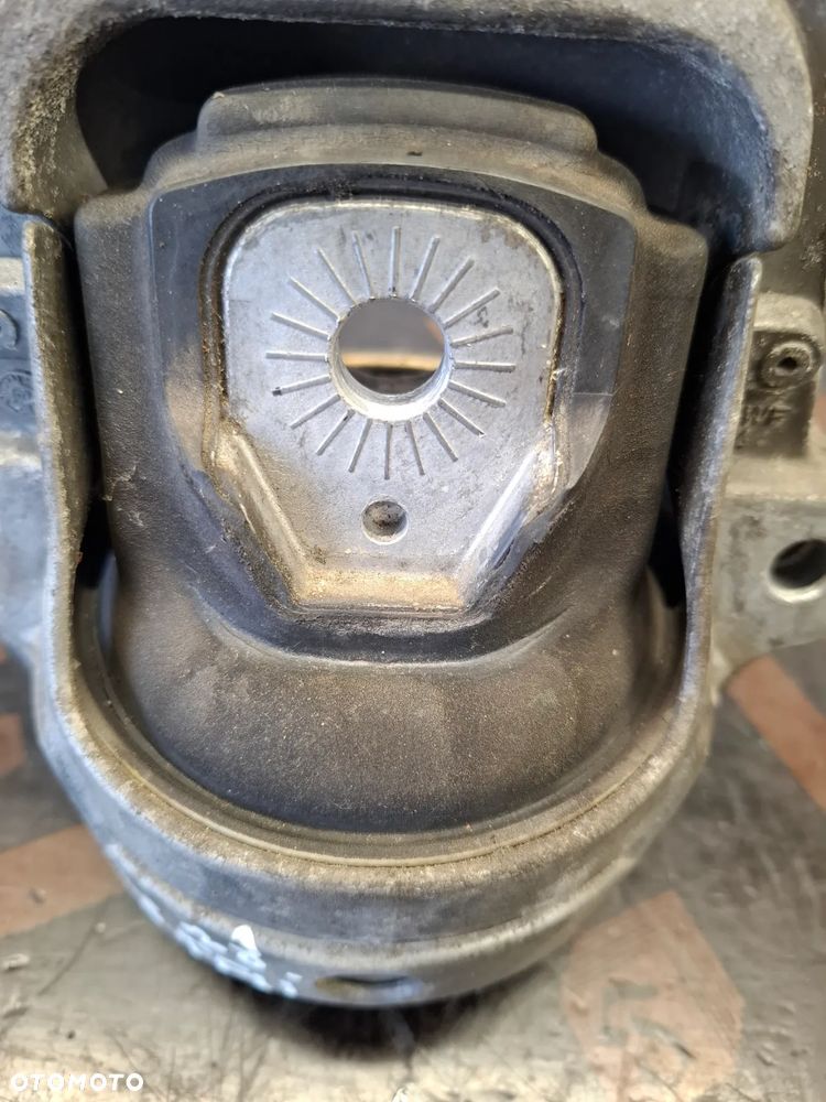 Poduszka Łapa Silnika Lewa Audi A4 B8 A5 Q5 8K0199381GK - 2