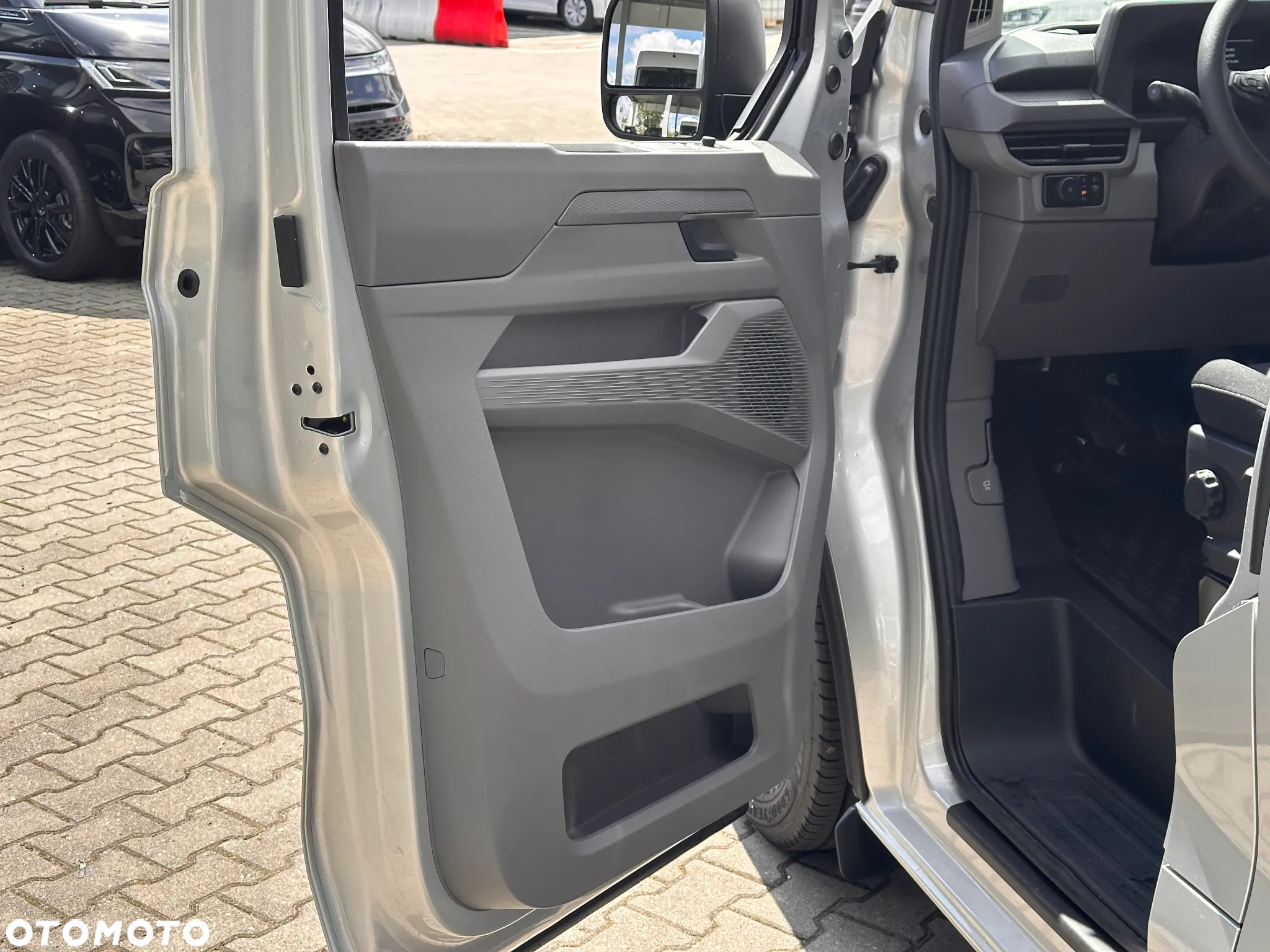 Volkswagen Transporter T7 - 10