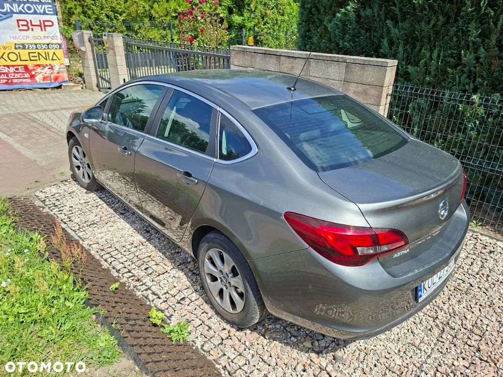 Opel Astra 1.4 T Active - 4