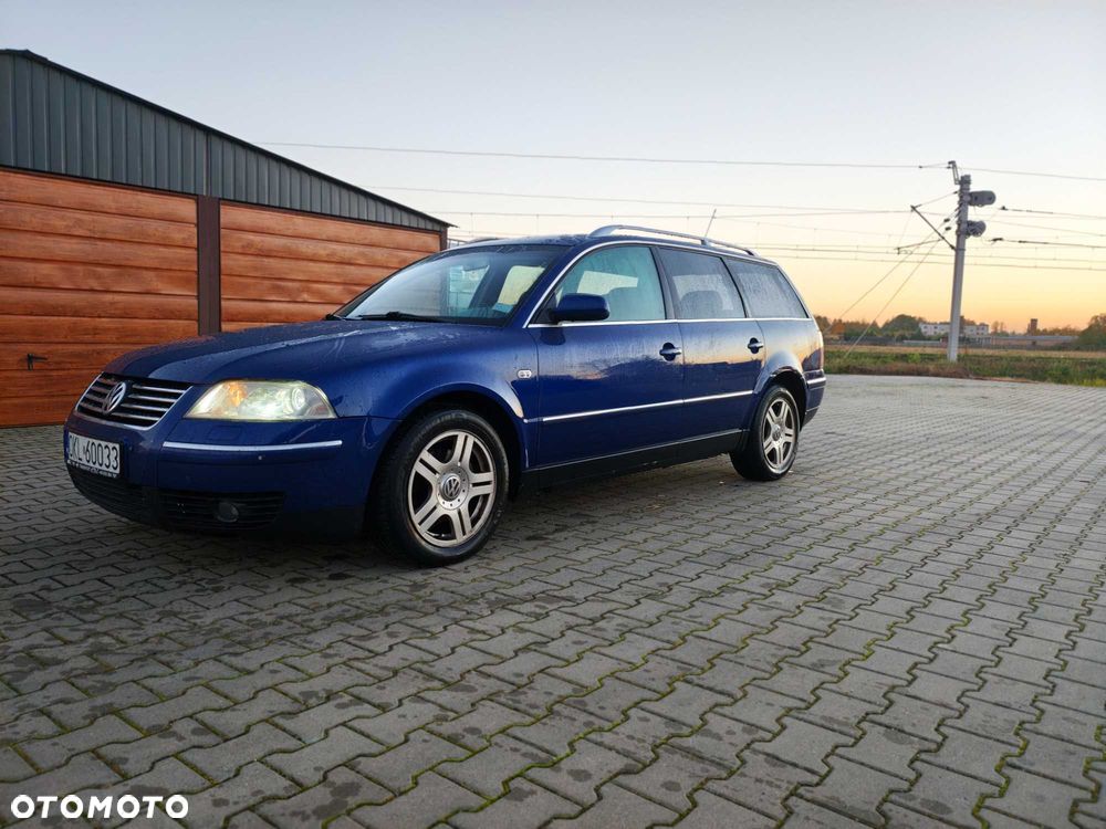Volkswagen Passat - 1