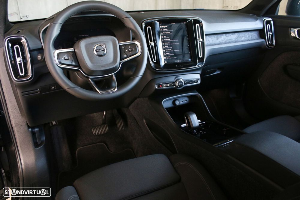 Volvo XC 40 Recharge Core - 21