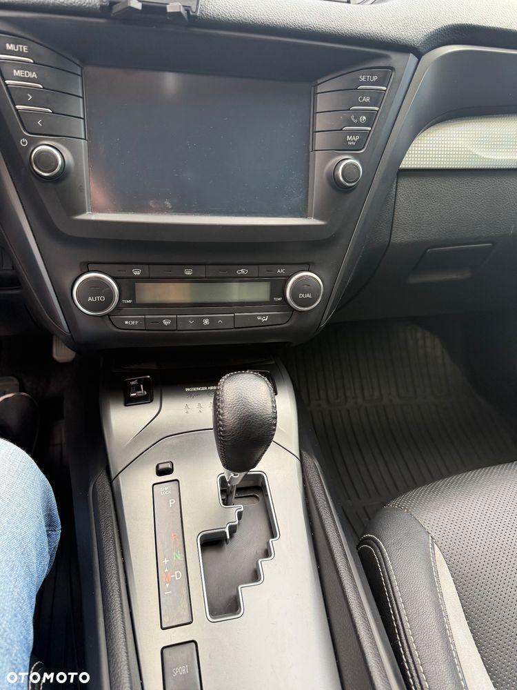 Toyota Avensis 2.0 Prestige MS - 20