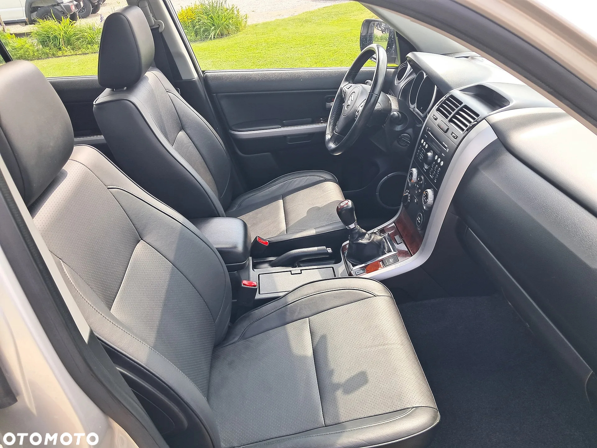 Suzuki Grand Vitara 2.0 De luxe - 13