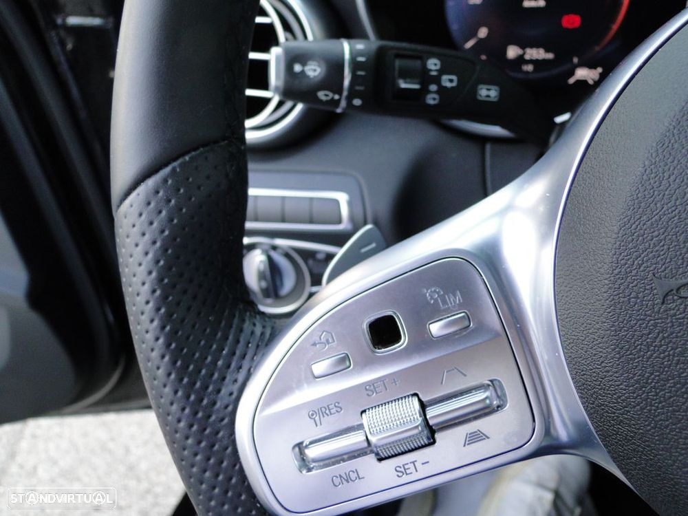 Mercedes-Benz C 300 h AMG Line - 2