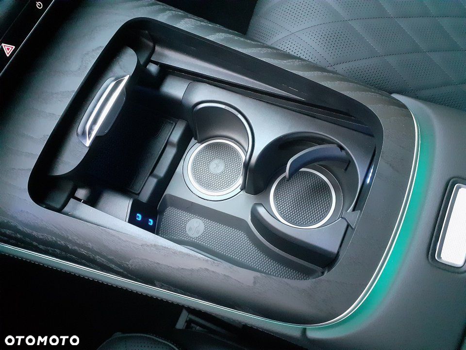 Mercedes-Benz Klasa E - 16