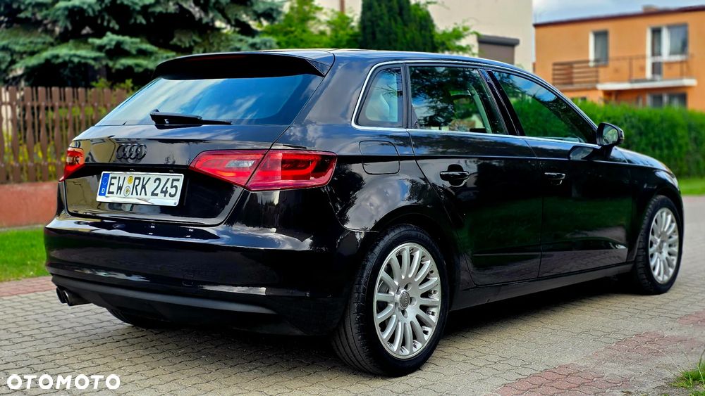 Audi A3 Sportback 1.4 TFSI Ambiente - 8