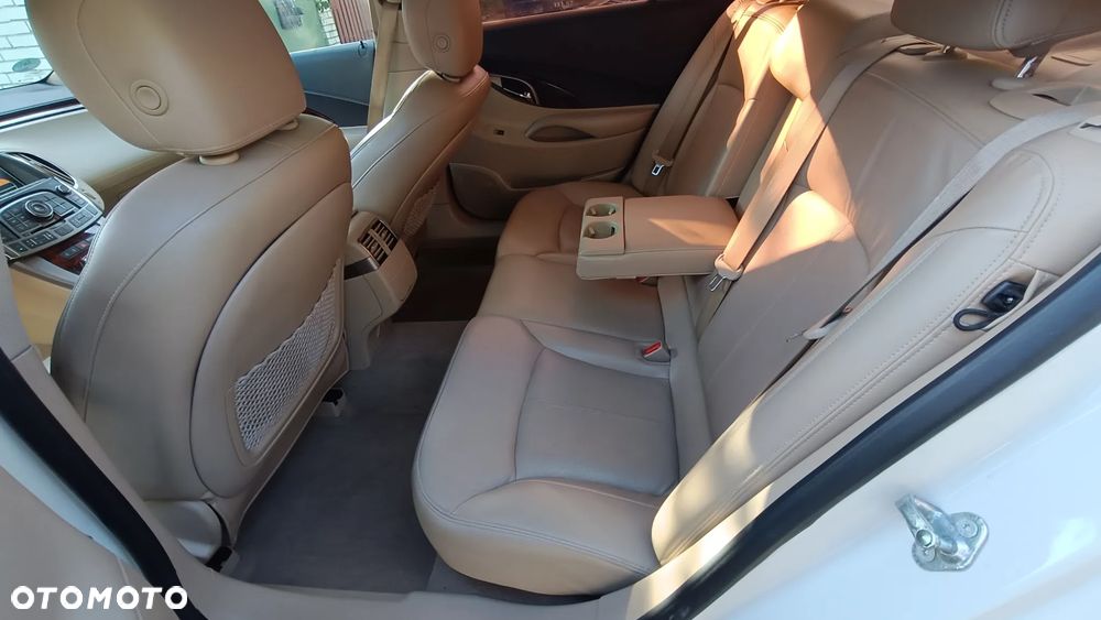 Buick Lacrosse - 9
