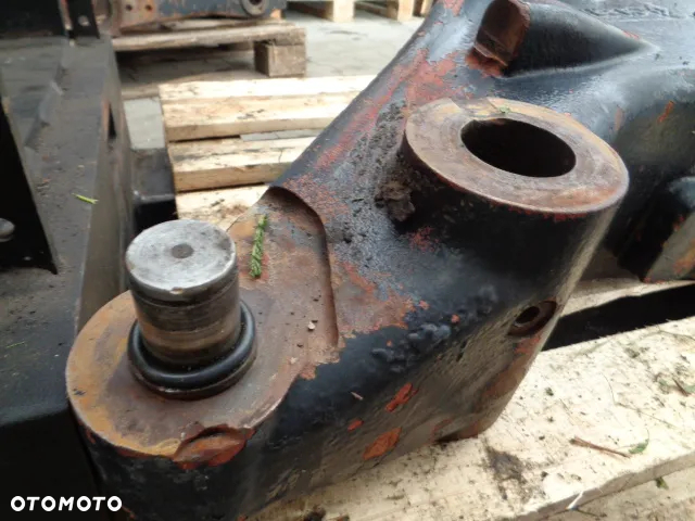 Obudowa środkowa belka mostu Carraro 20.29SI Case CVX170 - 6