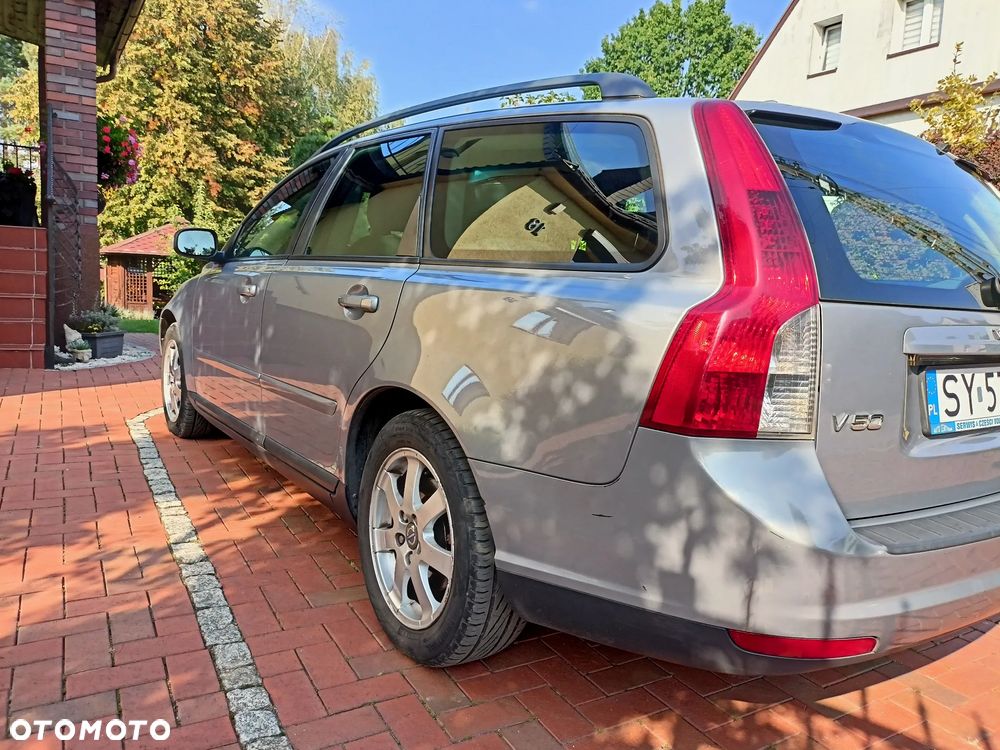 Volvo V50 1.6D DRIVe Momentum - 13