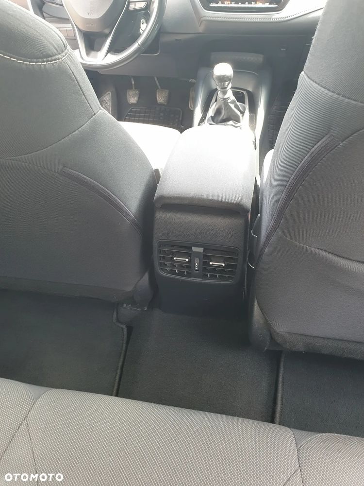 Toyota Corolla 1.6 Comfort - 26