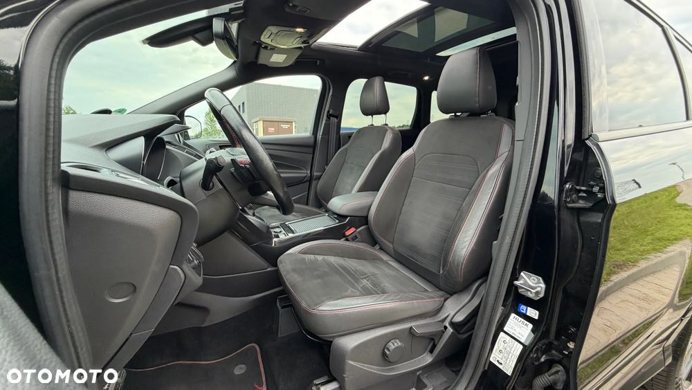 Ford Kuga 1.5 EcoBlue ST-LINE - 29