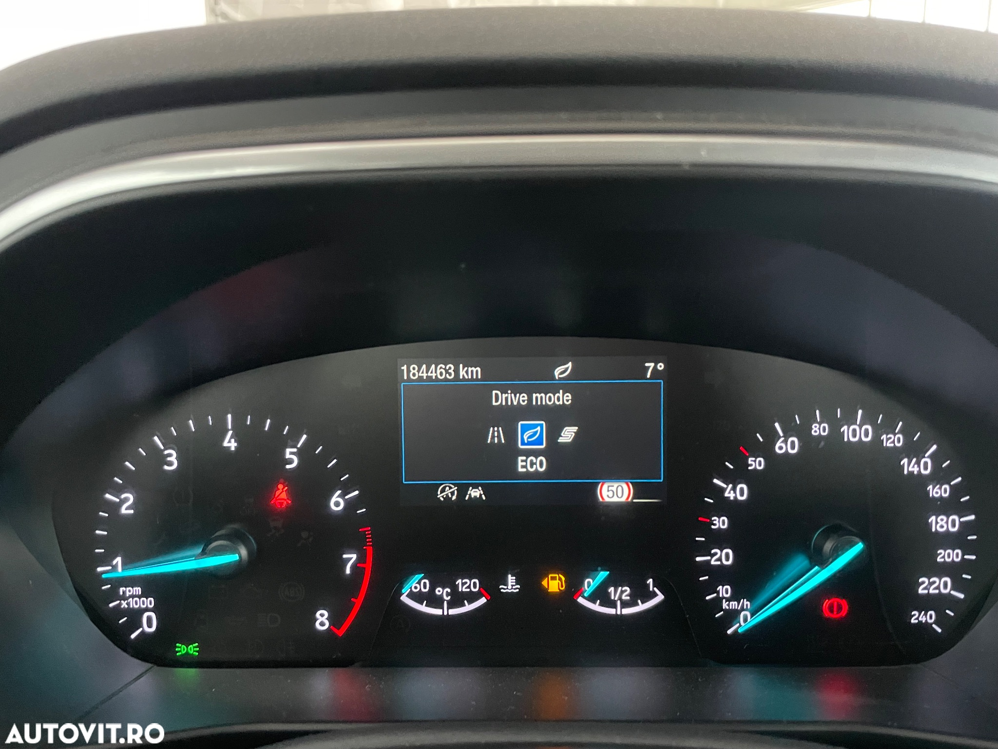 Ford Focus 1.0 EcoBoost Start-Stopp-System TITANIUM DESIGN - 12