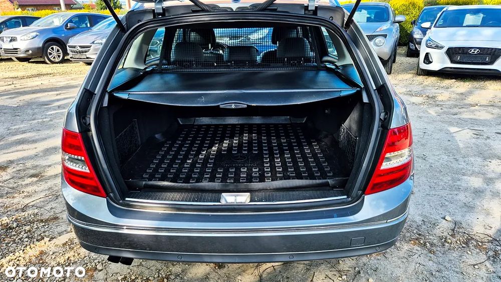 Mercedes-Benz Klasa C 180 BlueEFFICIENCY 7G-TRONIC Avantgarde - 34