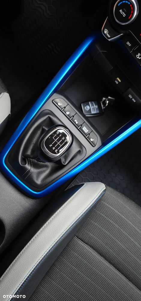 Kia Stonic 1.0 T-GDI MHEV L Business Line - 29
