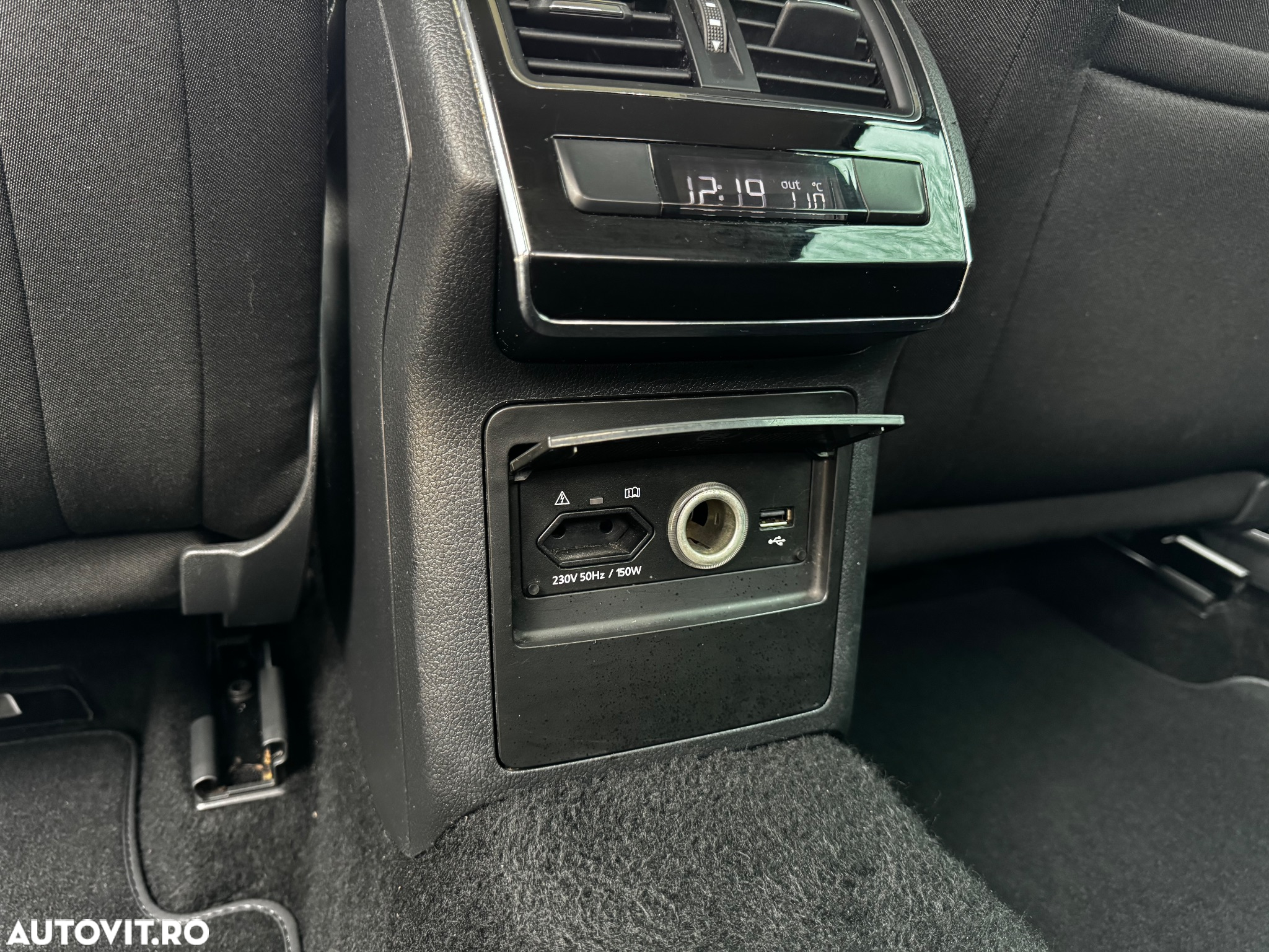 Skoda Superb 2.0 TDI DSG Ambition - 14