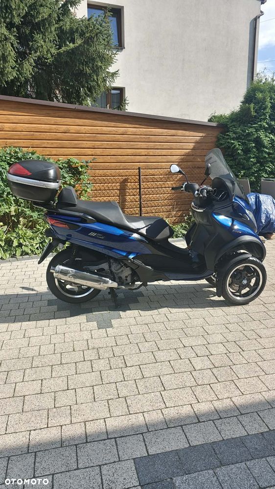 Piaggio MP-3 - 10