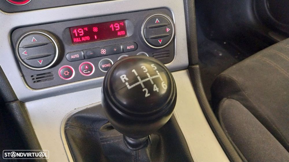 Alfa Romeo 159 1.9 JTDM 8V - 9