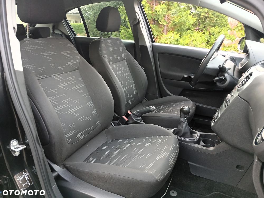 Opel Corsa - 25