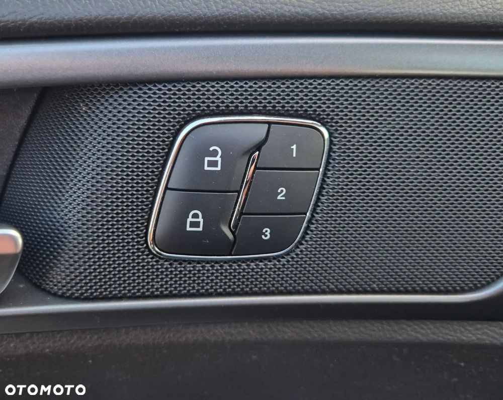 Ford Mondeo 2.0 EcoBoost Titanium - 22