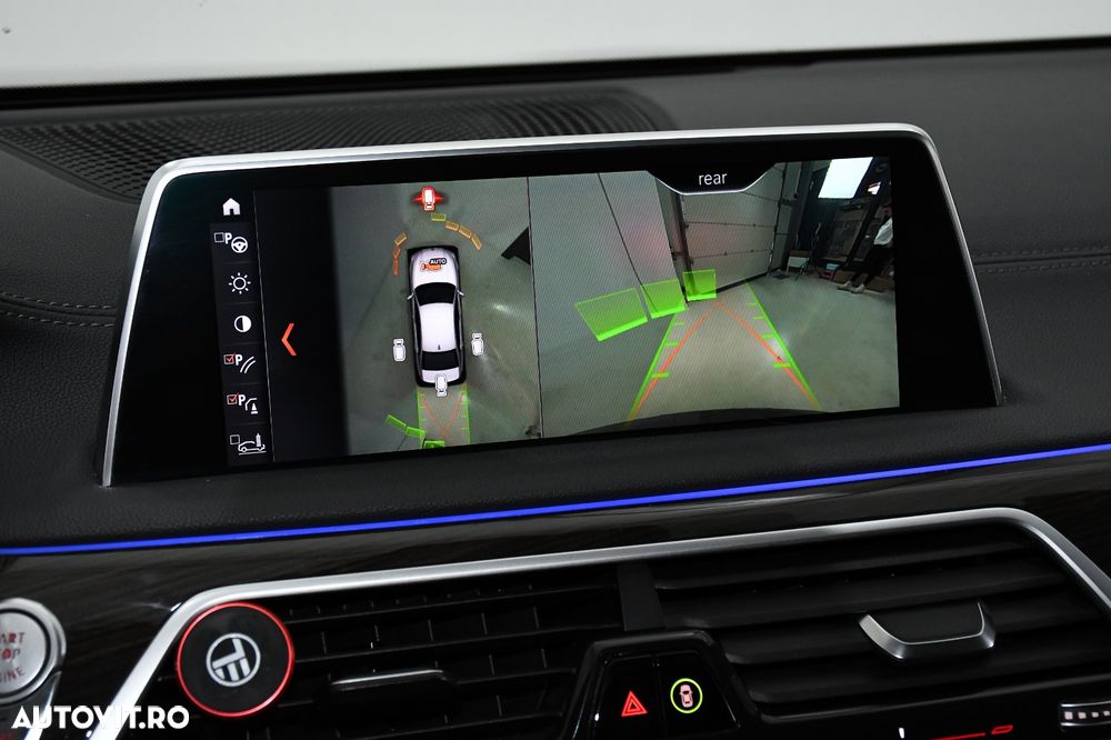 BMW Seria 7 740Li xDrive - 23