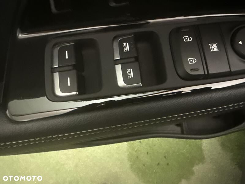 Kia Niro 1.6 GDI Hybrid L Business Line - 13