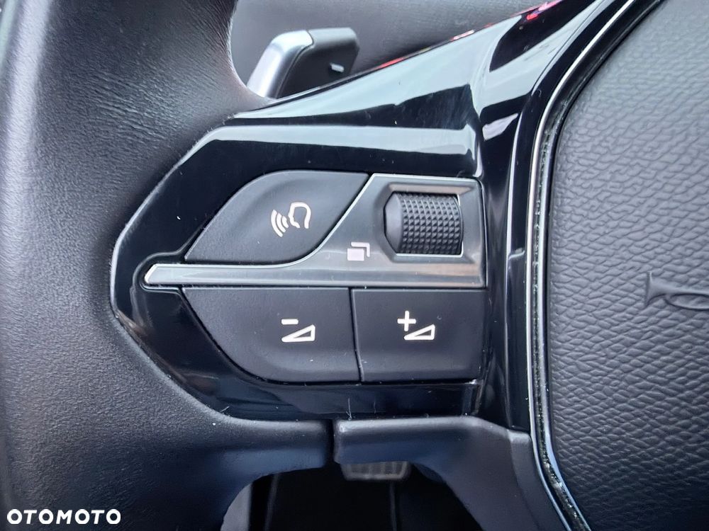 Peugeot 3008 1.5 BlueHDi Allure S&S EAT8 - 11