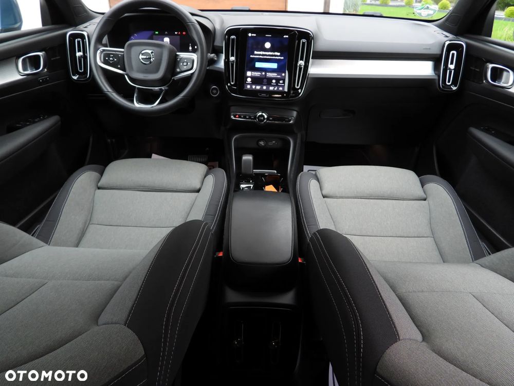 Volvo XC 40 B3 B DKG Plus Bright - 33