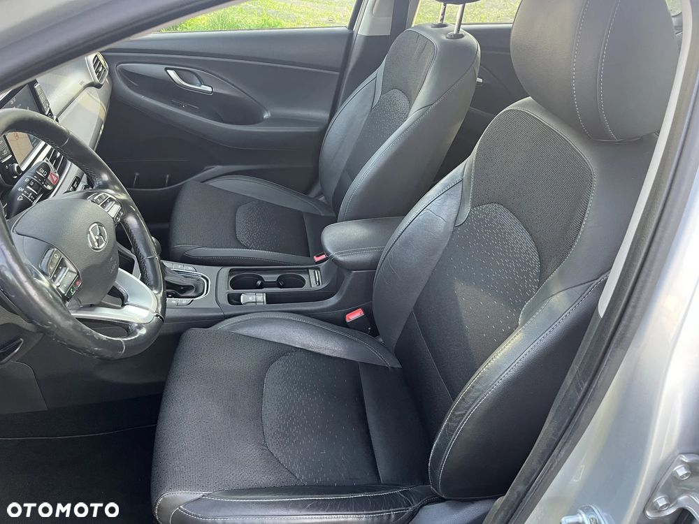 Hyundai i30 1.6 D Premiere Luxury DCT - 12