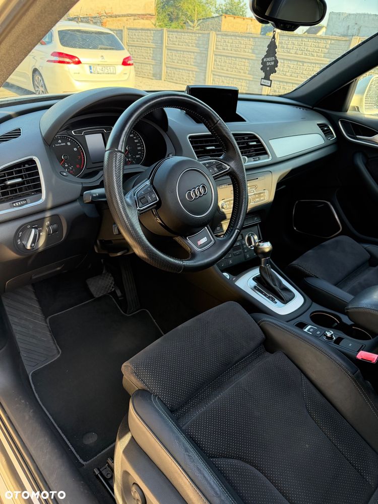 Audi Q3 1.4 TFSI Sport S tronic - 12