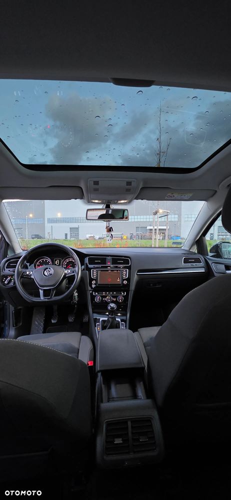 Volkswagen Golf - 11