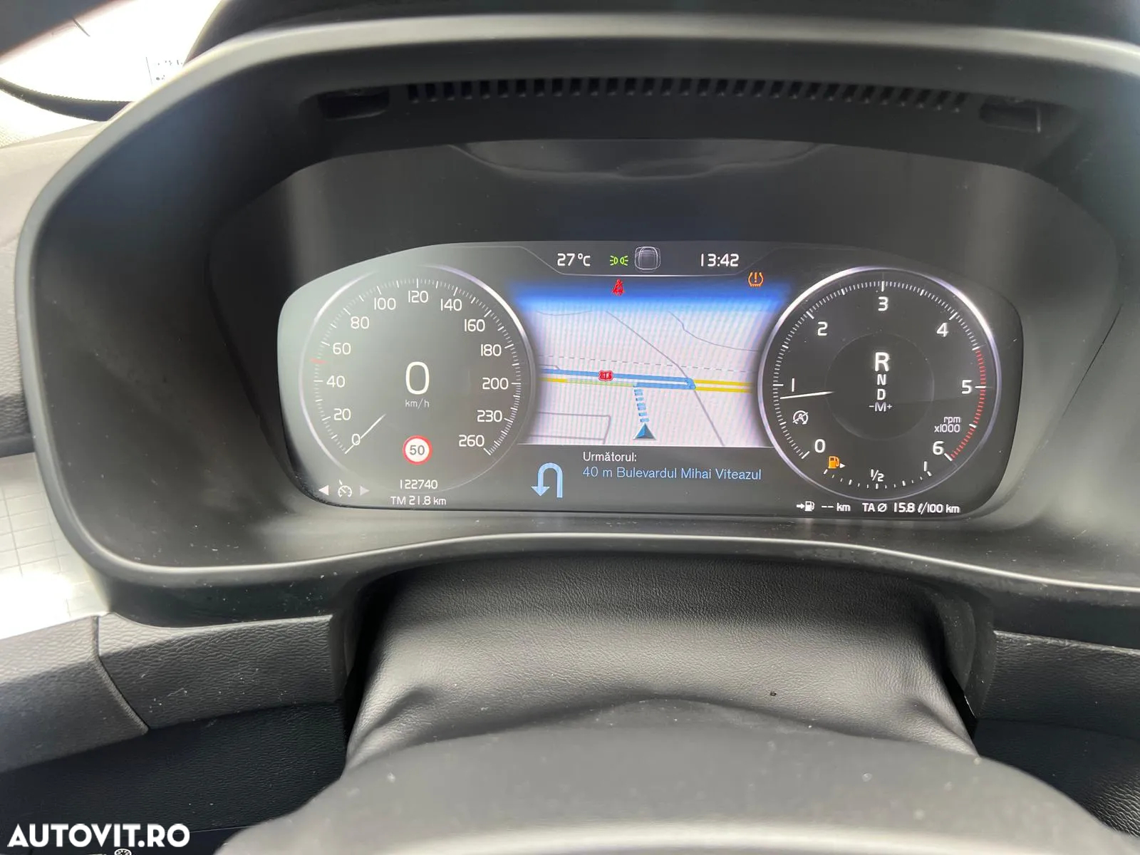 Volvo XC 40 D3 AWD Momentum - 33