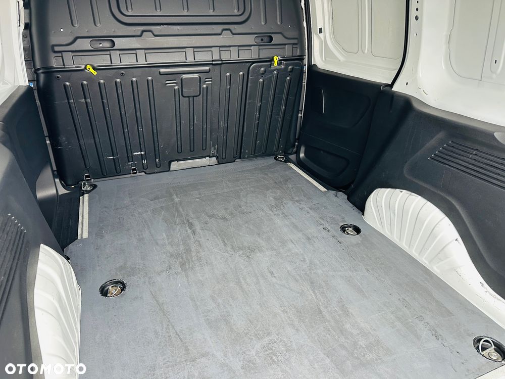 Toyota Proace City 1.5 D-4D  2,3t Active - 11