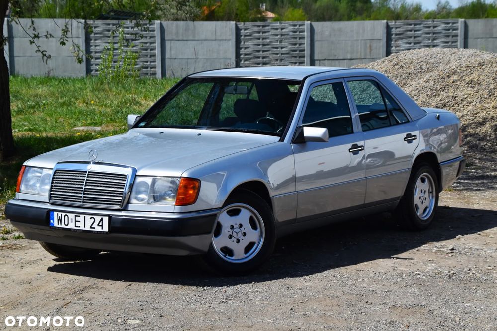 Mercedes-Benz Klasa E - 27