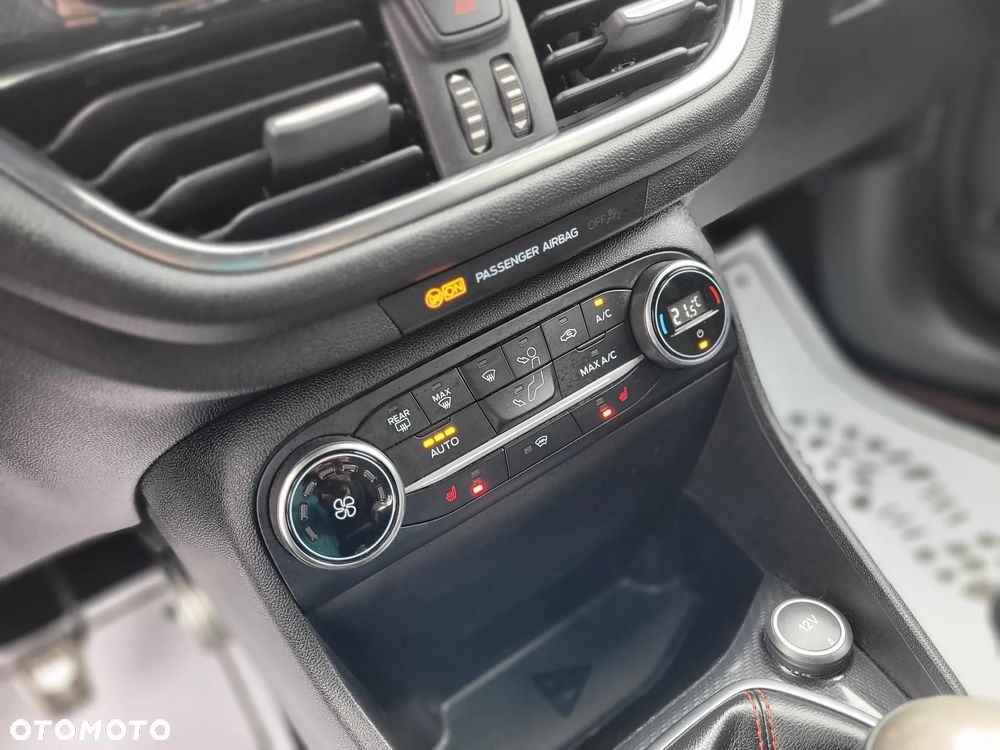 Ford Fiesta 1.0 EcoBoost S&S ST-LINE - 25