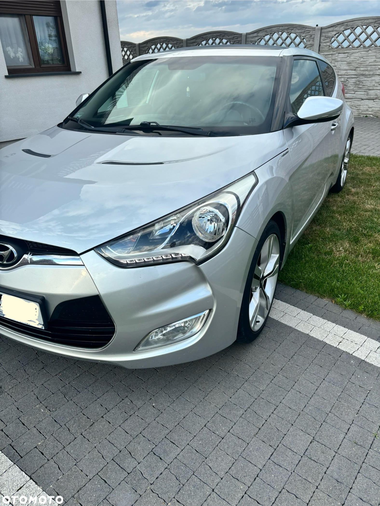 Hyundai Veloster - 19