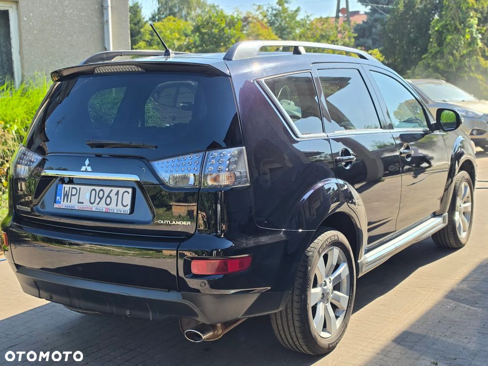 Mitsubishi Outlander - 14